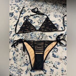 Beach bunny hard summer black bikini size L
